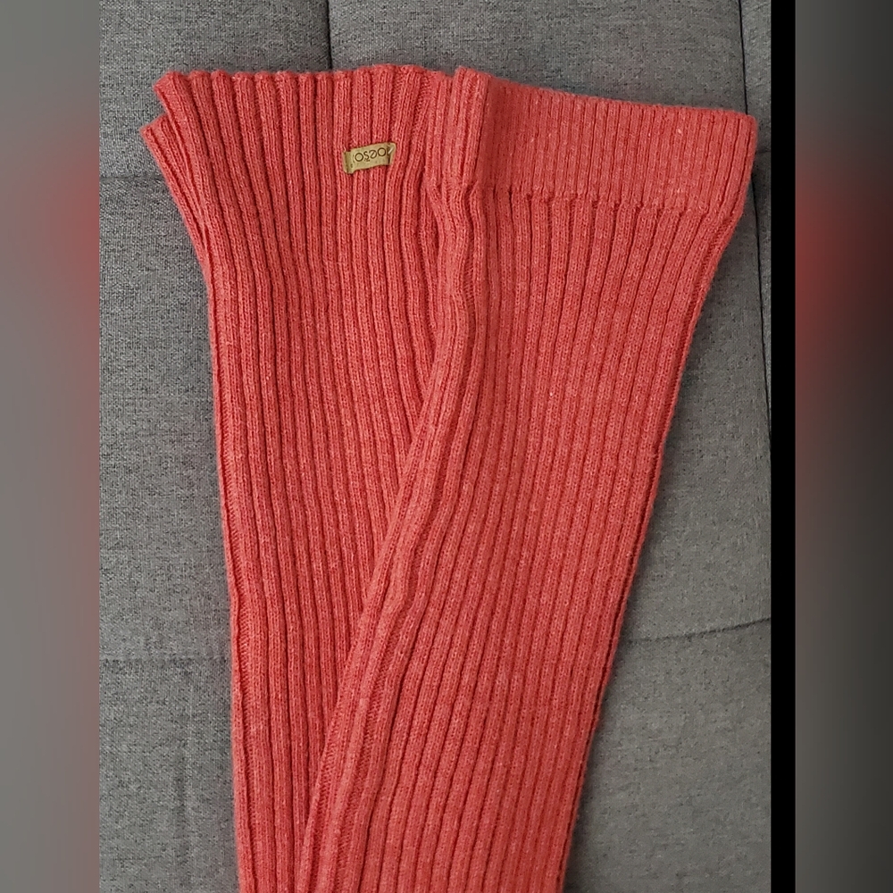 **SOLD** In bundle, NWOT- Toe Sox leg warmers long -coral pink OS